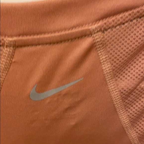 nike tee!!MAKE AN OFFER - Picture 5 of 5